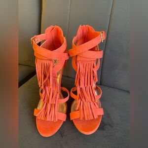Qupid Coral/Gold Fringe Heels - Size 7